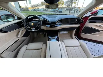 Ferrari Purosangue Carbon Panorama disponibilă imediat