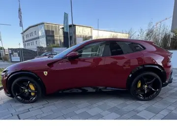 Ferrari Purosangue Carbon Panorama disponibilă imediat