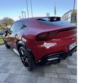 Ferrari Purosangue Carbon Panorama disponibilă imediat