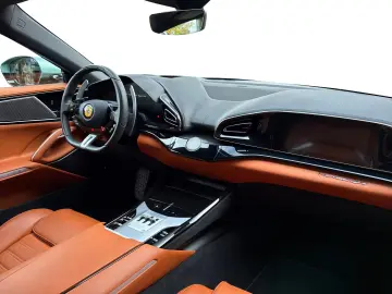 Ferrari Purosangue  Embleme  HiFi PDC Climă Piele