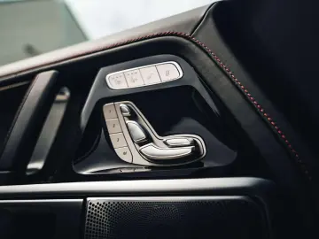 G 63 AMG 4x4  Manufaktur Carbon Massage 360 -Kamera