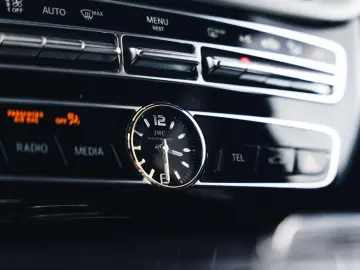 G 63 AMG 4x4  Manufaktur Carbon Massage 360 -Kamera