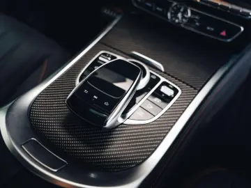 G 63 AMG 4x4  Manufaktur Carbon Massage 360 -Kamera