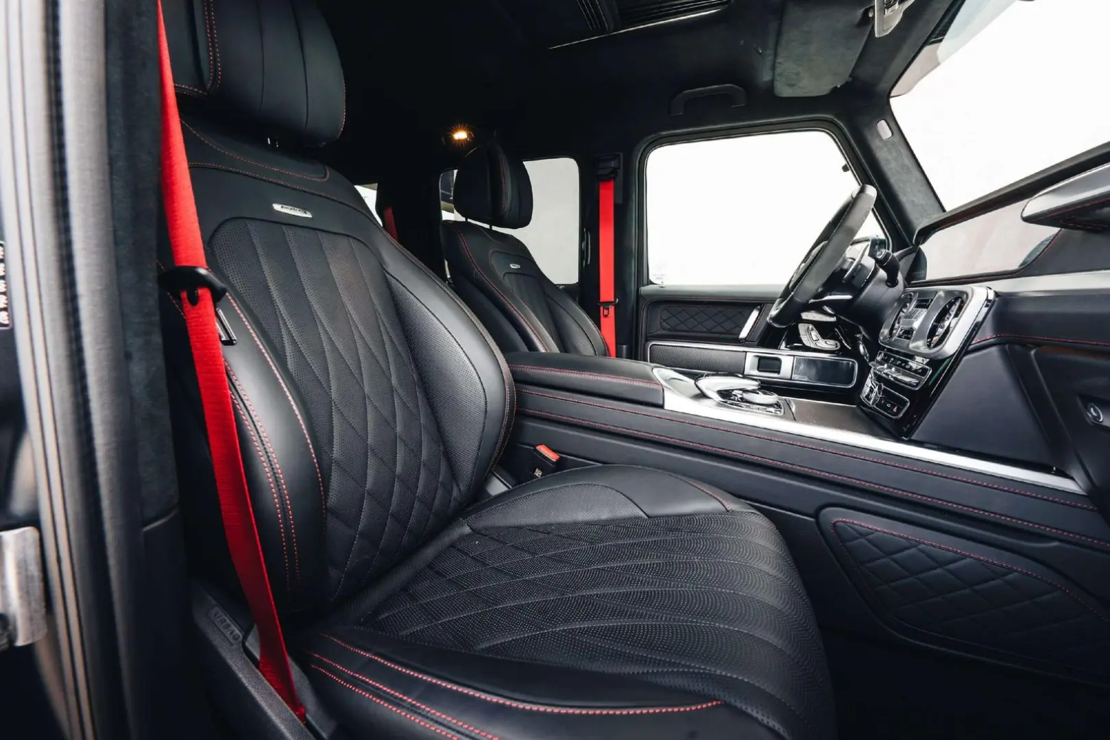 G 63 AMG 4x4  Manufaktur Carbon Massage 360 -Kamera