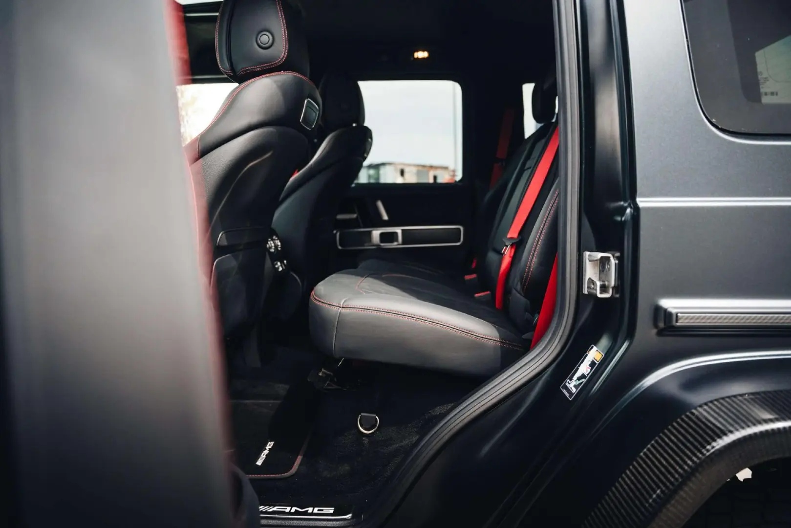 G 63 AMG 4x4  Manufaktur Carbon Massage 360 -Kamera