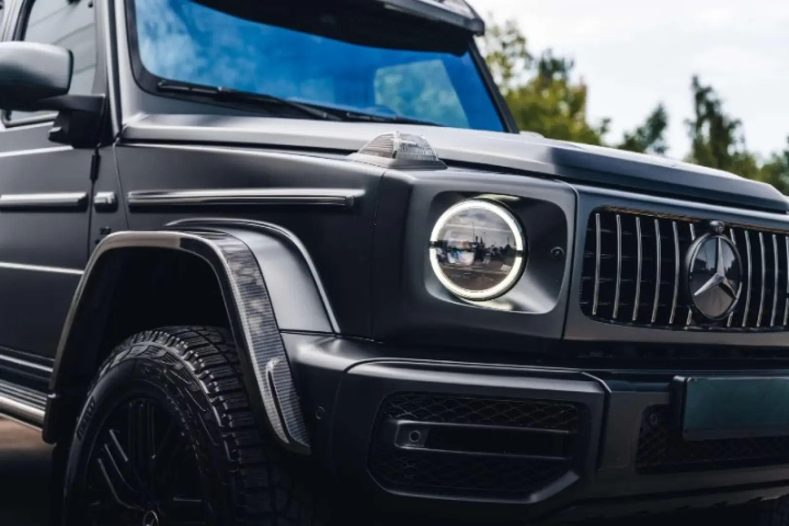 G 63 AMG 4x4  Manufaktur Carbon Massage 360 -Kamera