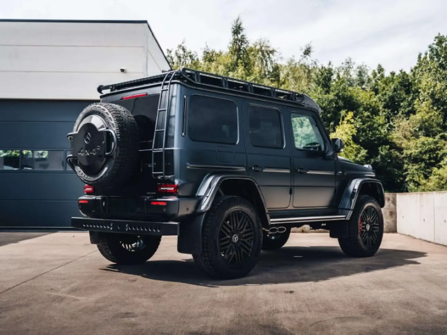 G 63 AMG 4x4  Manufaktur Carbon Massage 360 -Kamera