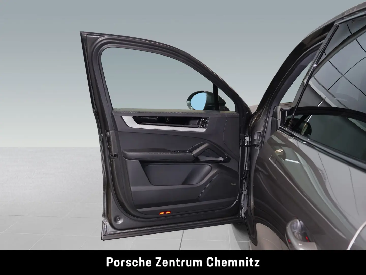 Cayenne E-Hybrid Pano;Luft.;ACC;22  Sportabgas