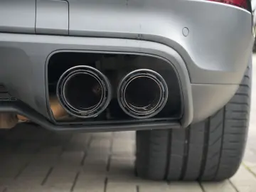 CAYENNE PLATINUM-LUFTF-PANO-HUD-MATRIX-BOSE-21RS