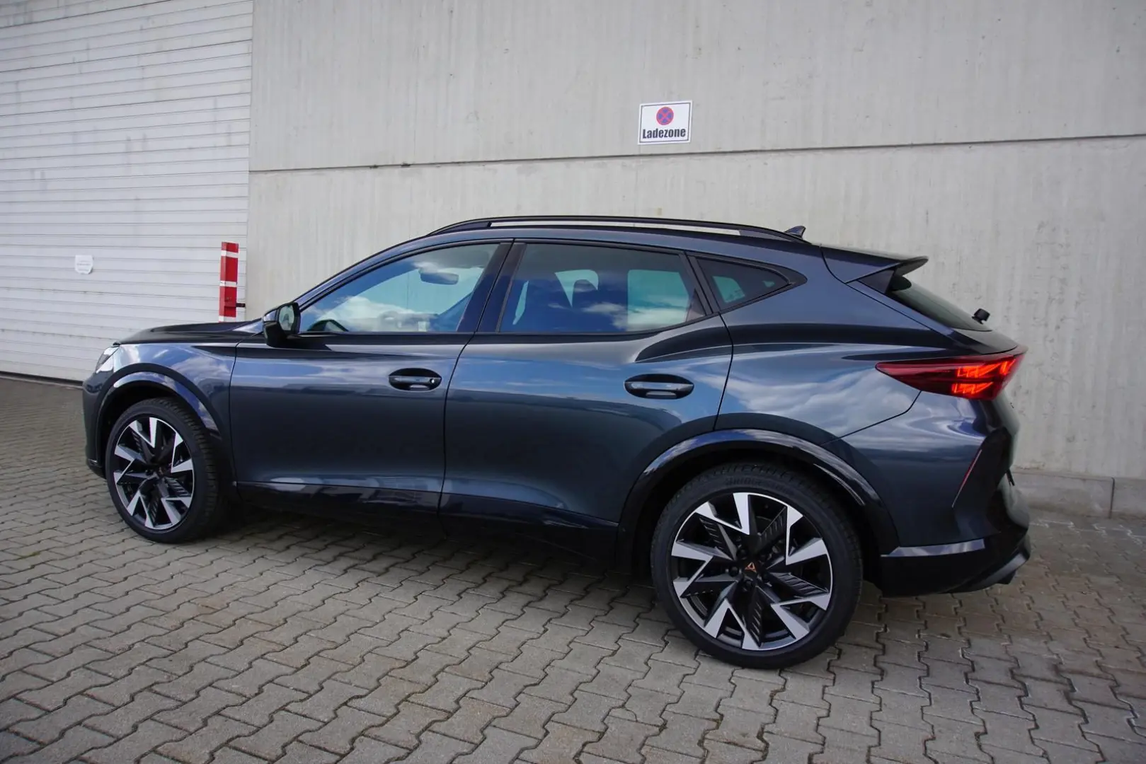 Formentor VZ 2.0TSI 4Drive Navi Mir Pano ACC Kam