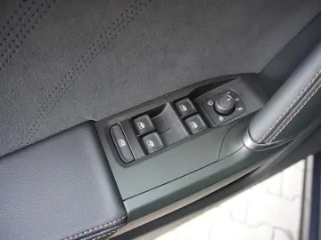 Formentor VZ 2.0TSI 4Drive Navi Mir Pano ACC Kam