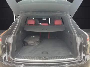 Cayenne E-Hybrid Matrix AHK Carplay Bose Head-up