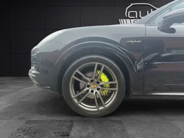 Cayenne E-Hybrid Matrix AHK Carplay Bose Head-up
