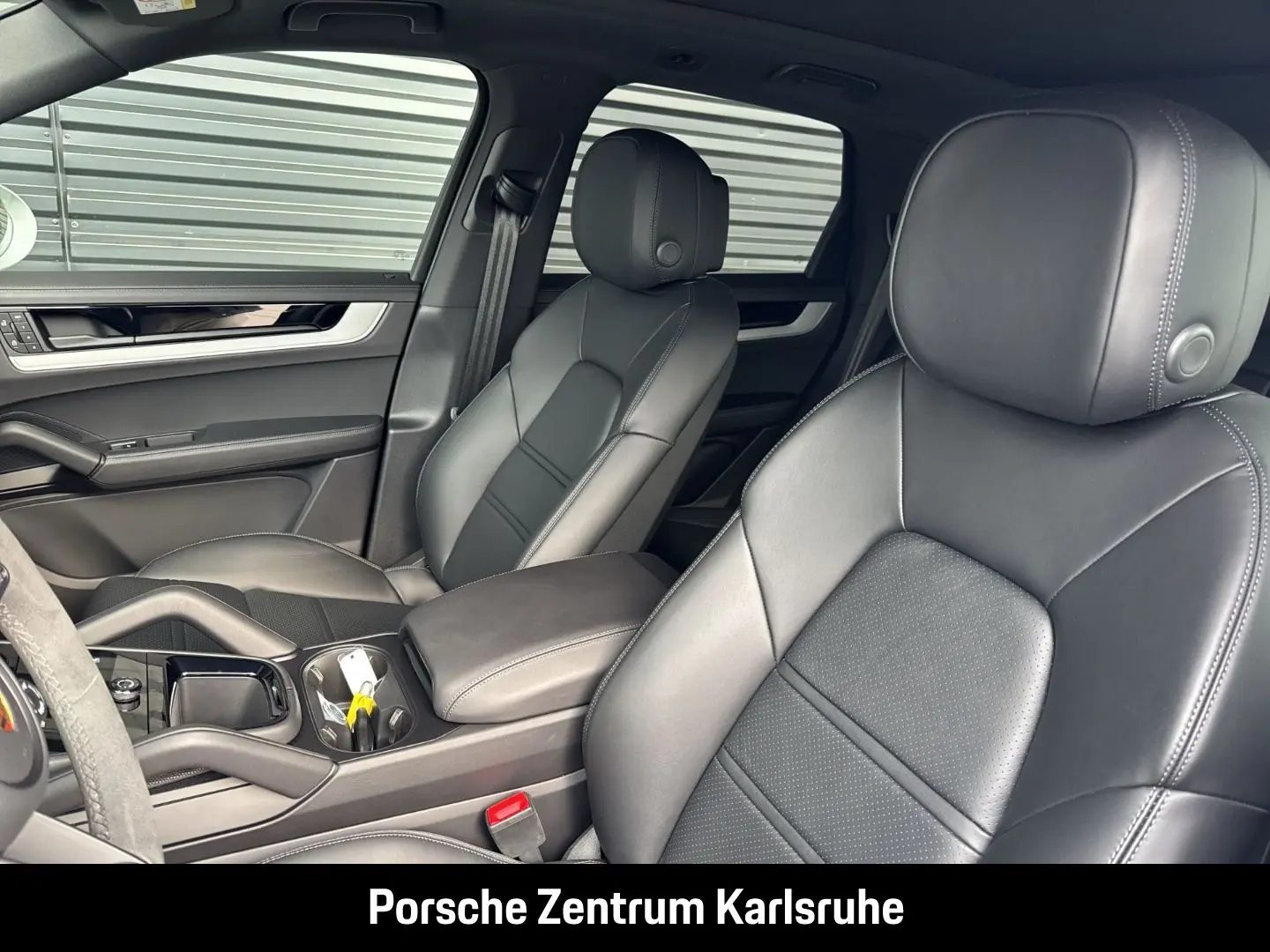 Cayenne E-Hybrid BOSE LED-Matrix Panoramadach