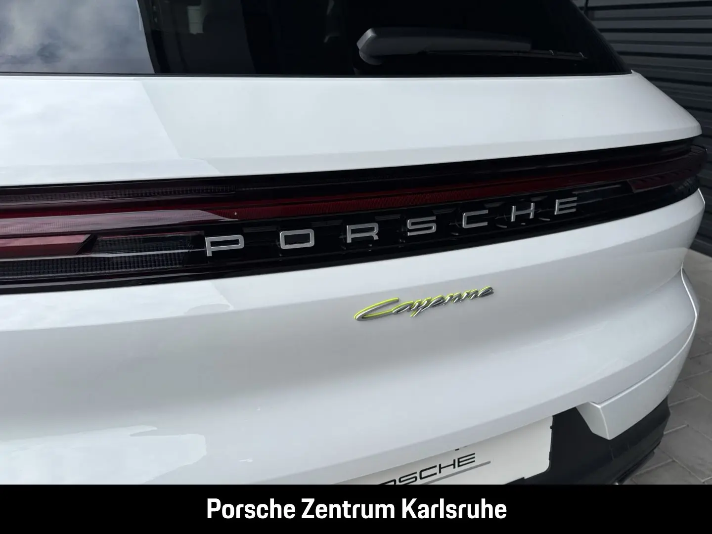 Cayenne E-Hybrid BOSE LED-Matrix Panoramadach