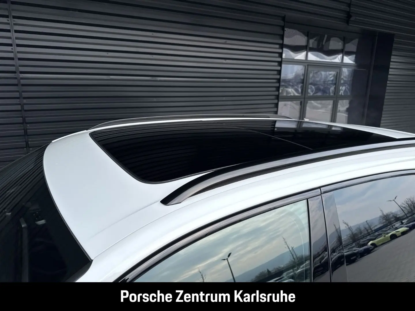 Cayenne E-Hybrid BOSE LED-Matrix Panoramadach