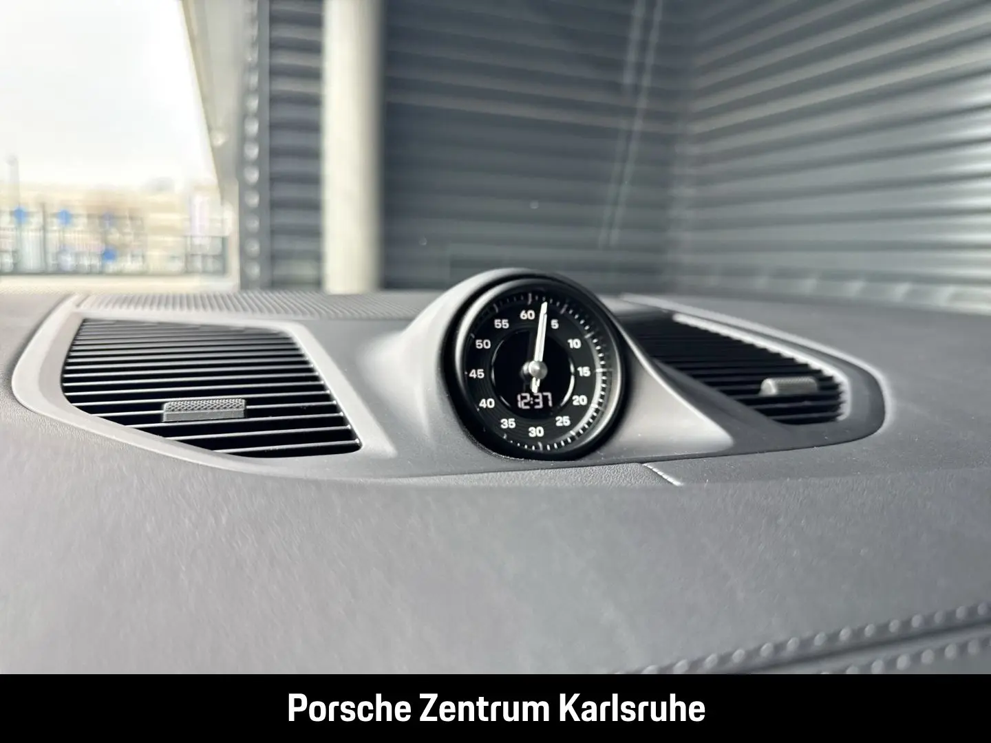 Cayenne E-Hybrid BOSE LED-Matrix Panoramadach