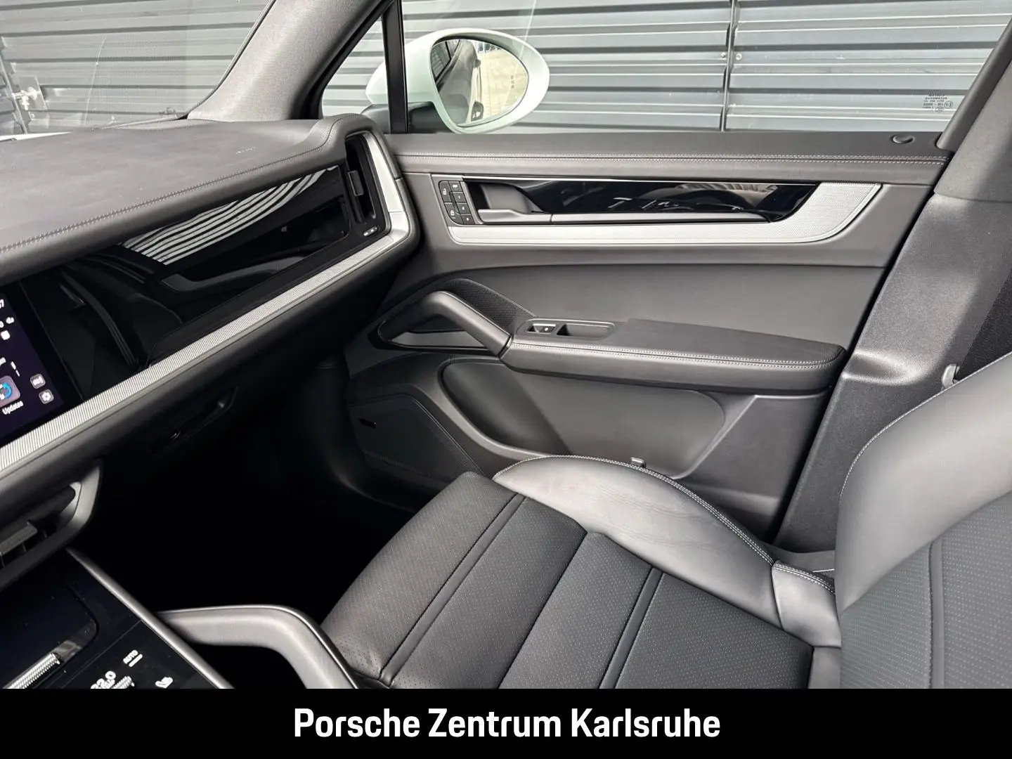 Cayenne E-Hybrid BOSE LED-Matrix Panoramadach