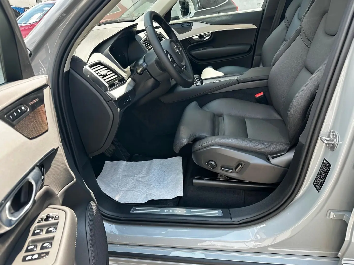 XC90 T8 Plus Bright Plug-In Hybrid AWD