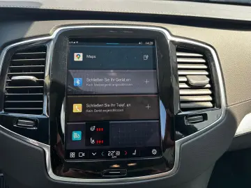 XC90 T8 Plus Bright Plug-In Hybrid AWD