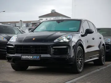 E-Hybrid SPORTDESIGN-HINTERACHSL.-PDCC-HUD-VOLL