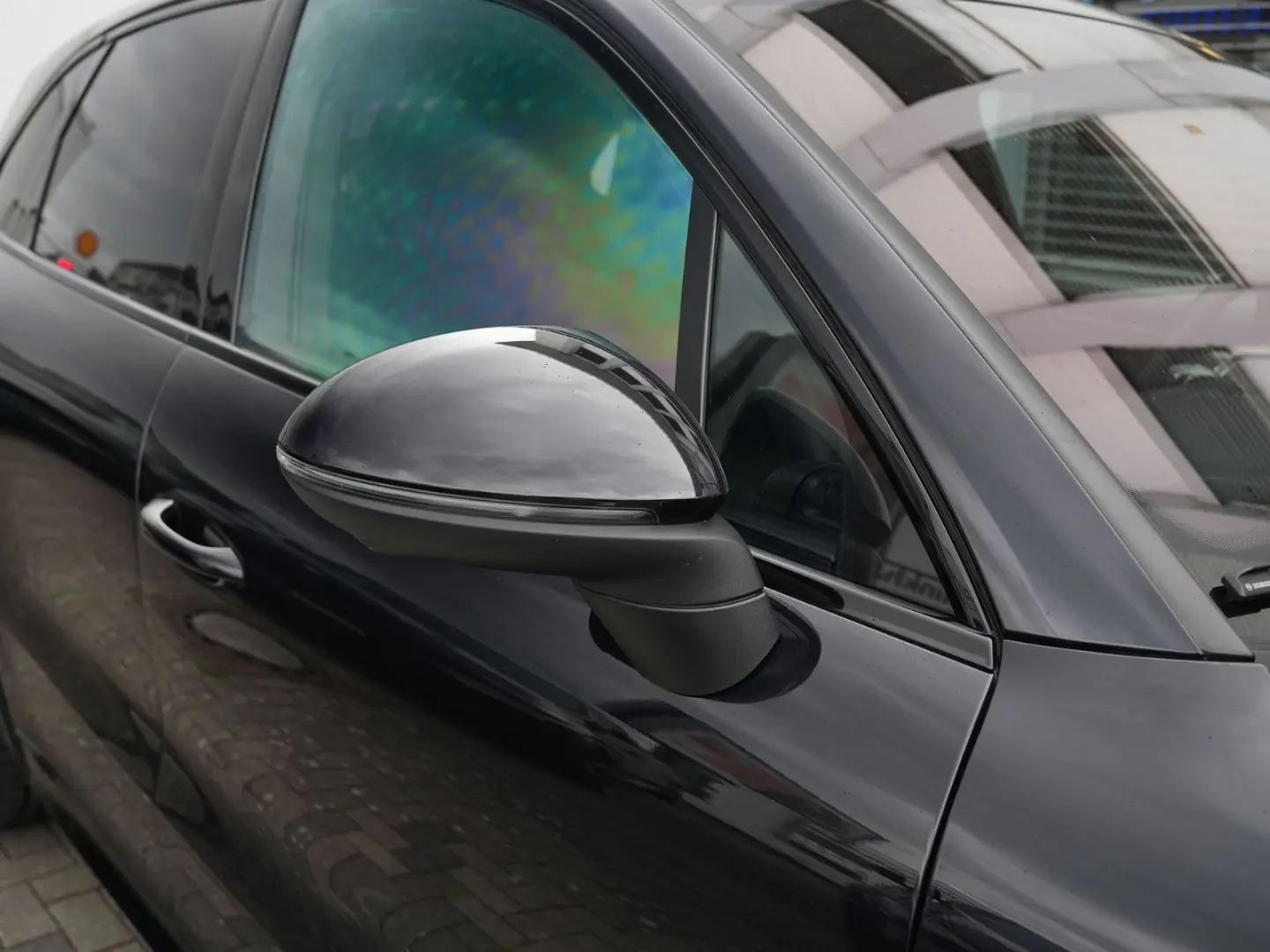 E-Hybrid SPORTDESIGN-HINTERACHSL.-PDCC-HUD-VOLL