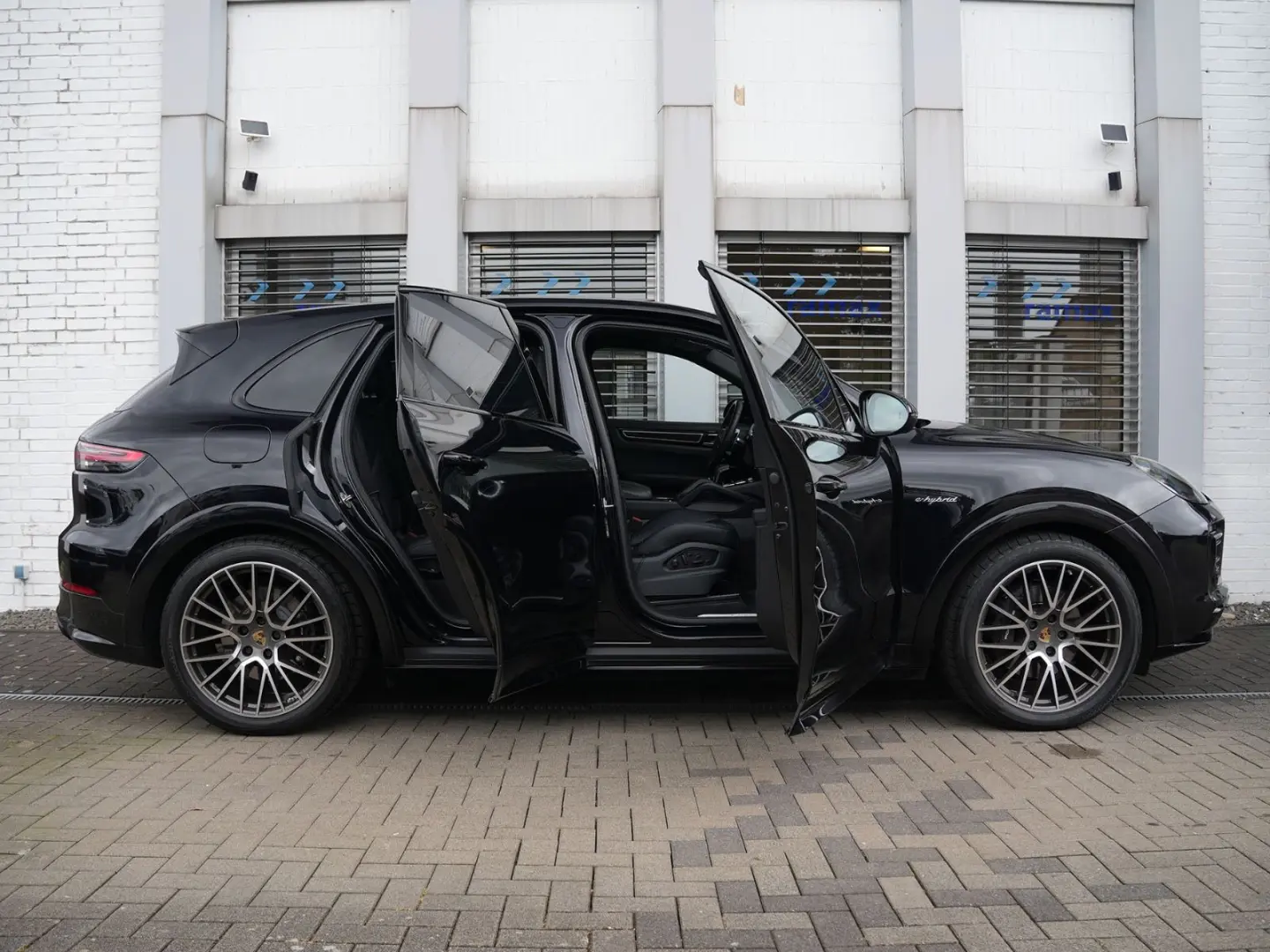 E-Hybrid SPORTDESIGN-HINTERACHSL.-PDCC-HUD-VOLL