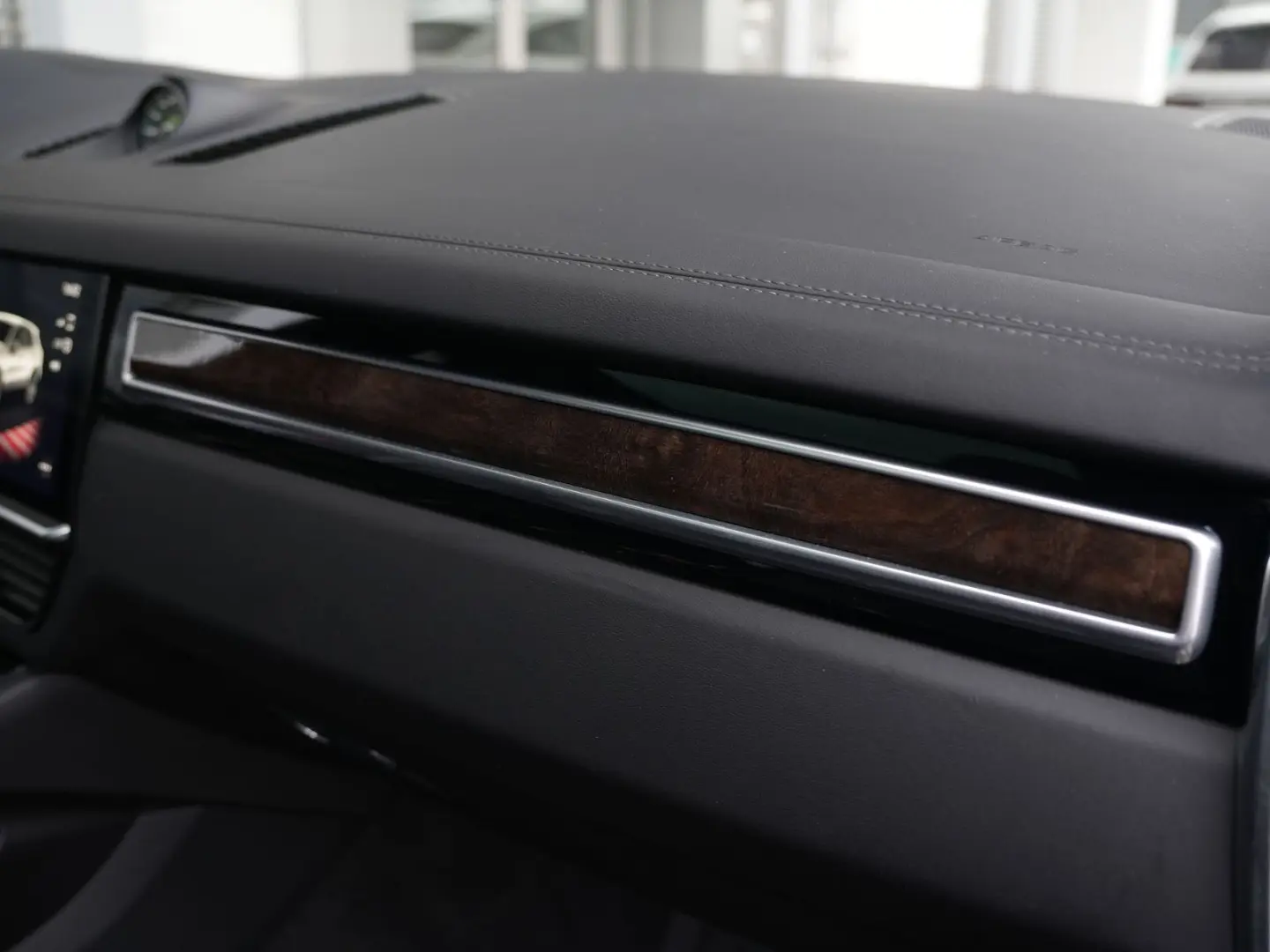 E-Hybrid SPORTDESIGN-HINTERACHSL.-PDCC-HUD-VOLL