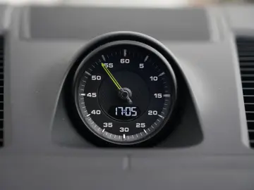 E-Hybrid SPORTDESIGN-HINTERACHSL.-PDCC-HUD-VOLL