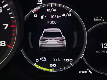 E-Hybrid SPORTDESIGN-HINTERACHSL.-PDCC-HUD-VOLL