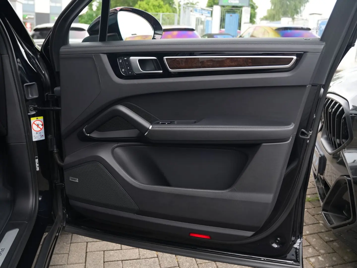 E-Hybrid SPORTDESIGN-HINTERACHSL.-PDCC-HUD-VOLL