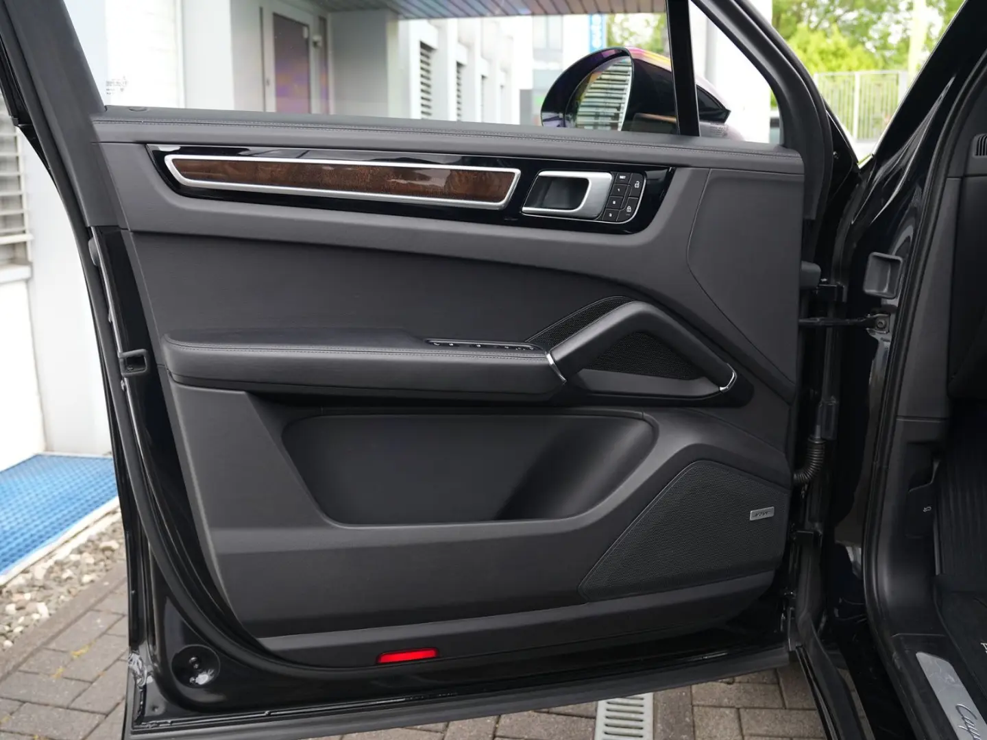 E-Hybrid SPORTDESIGN-HINTERACHSL.-PDCC-HUD-VOLL