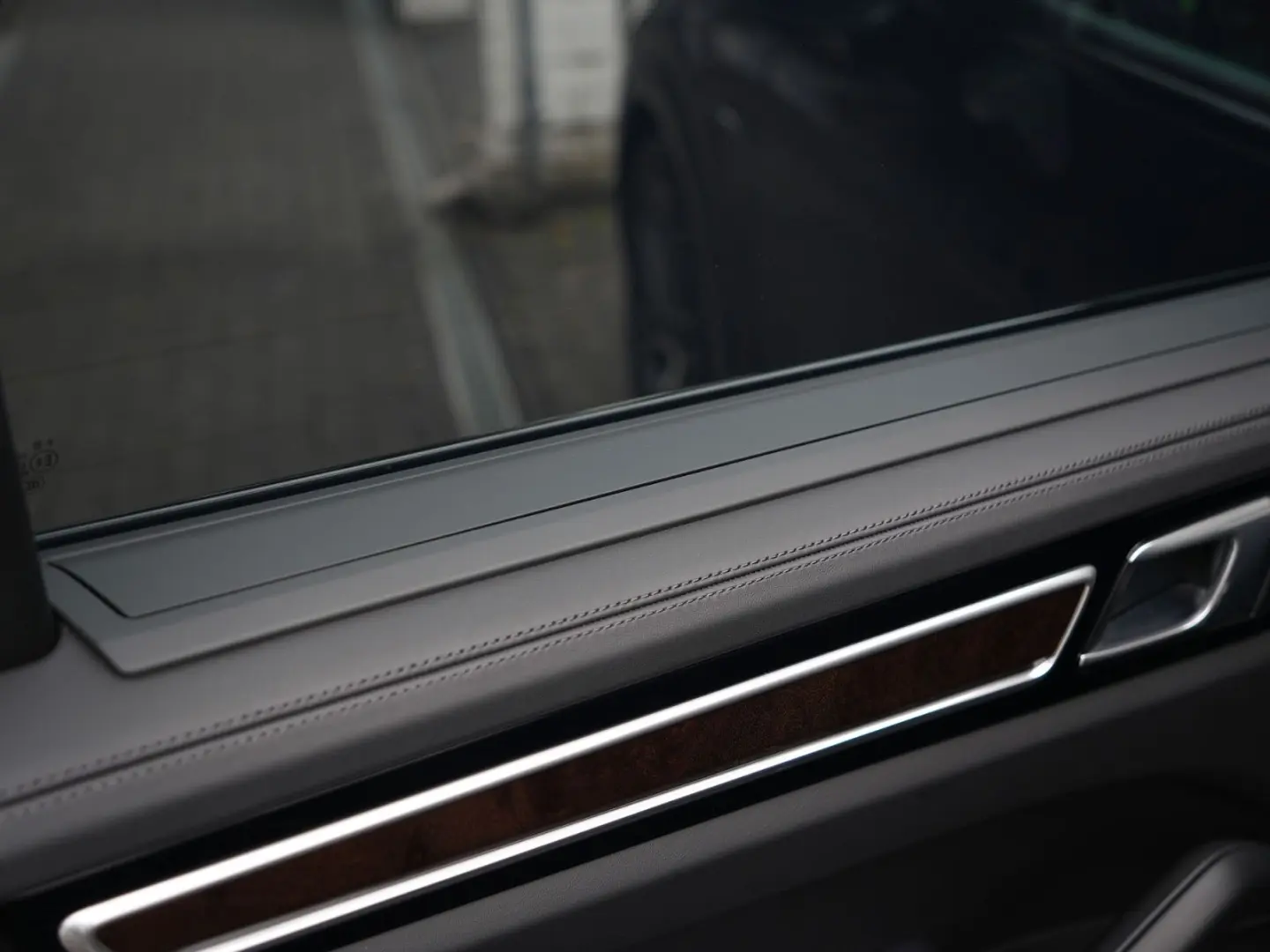 E-Hybrid SPORTDESIGN-HINTERACHSL.-PDCC-HUD-VOLL