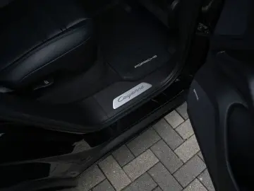 E-Hybrid SPORTDESIGN-HINTERACHSL.-PDCC-HUD-VOLL