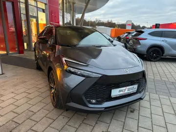 C-HR Plug In Team Deutschland