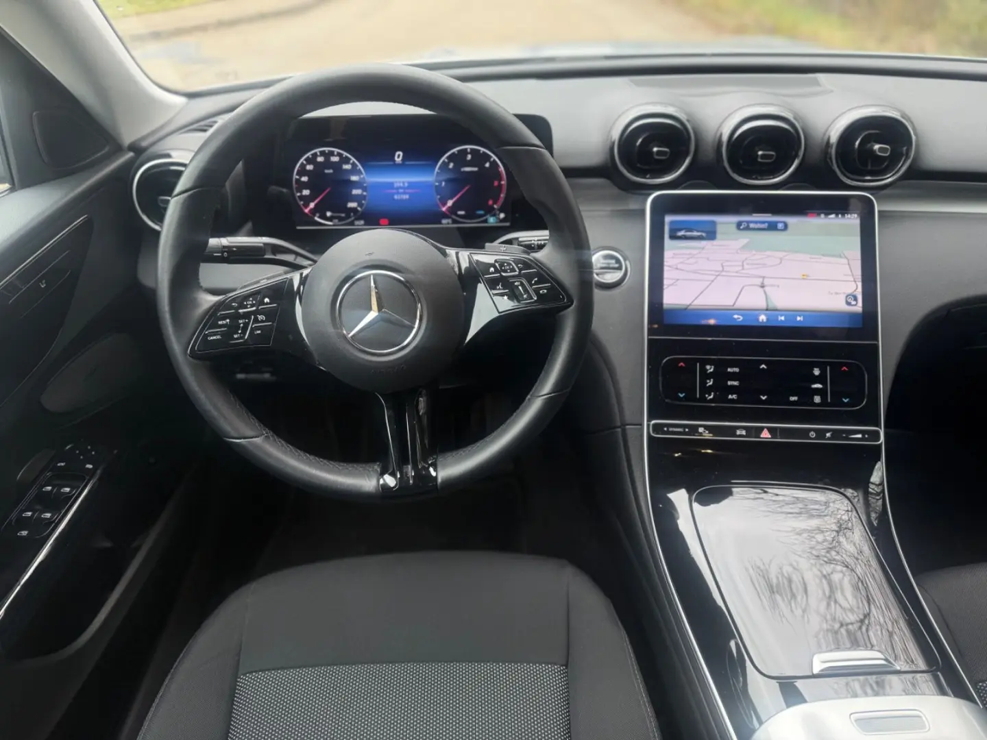 C 220  Lim. C 220 d NAVI 8xbereift AVANTGARDE