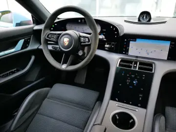 Taycan 4S SPORT DESIGN INNO PASSANGE SCREEN PANO