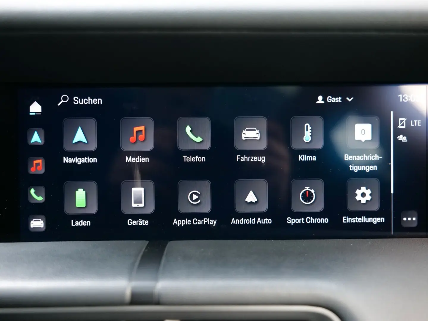 Taycan 4S SPORT DESIGN INNO PASSANGE SCREEN PANO