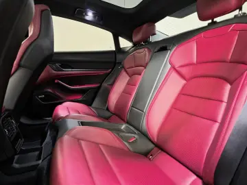 Taycan 4S - BOSE - Pano - GPS - Topstaat!