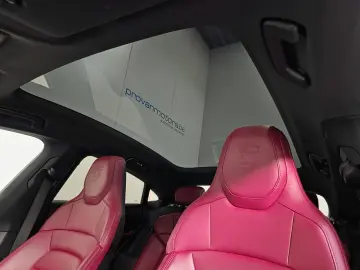 Taycan 4S - BOSE - Pano - GPS - Topstaat!