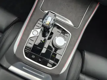 X5 xDrive30d M Sport   Luftfed.   AHK   Standhz.