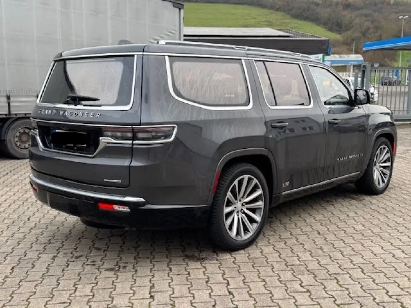 Grand Wagoneer  6 4L  8 Sitze  LPG  Voll  AHK