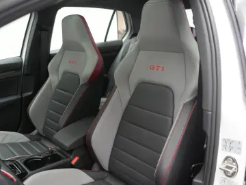 Golf GTI 2.0 TSI DSG Clubsport Leder Kamera Virt