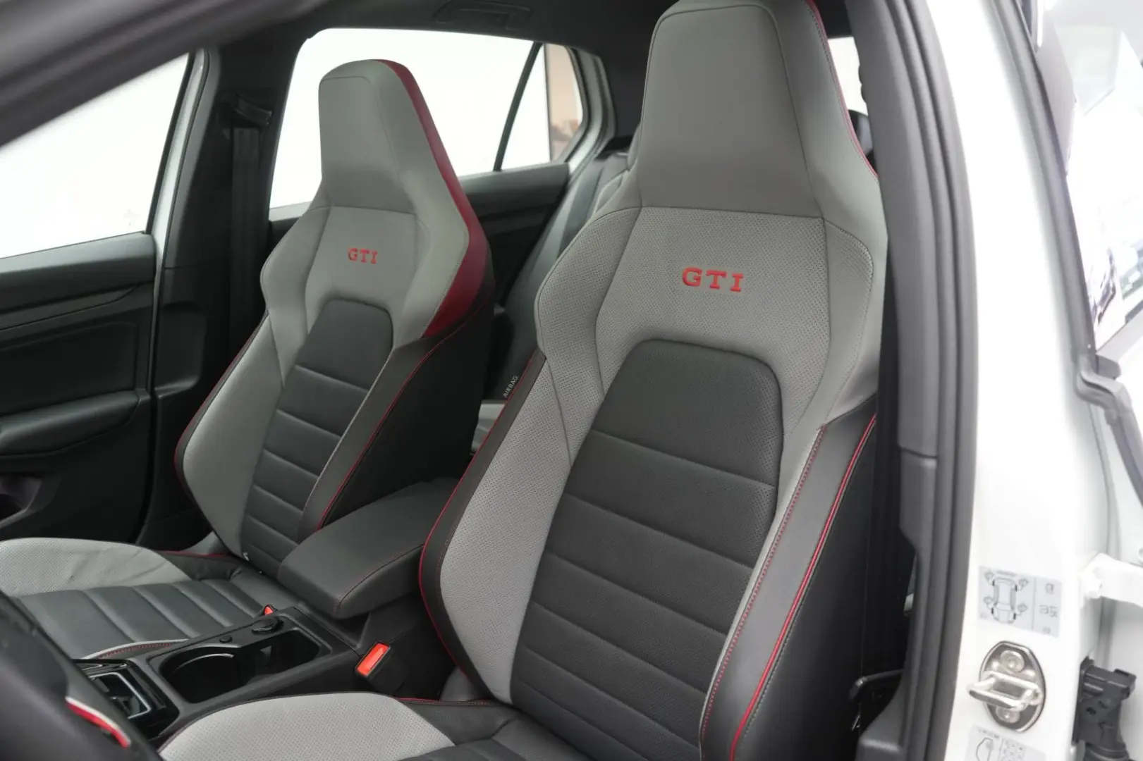 Golf GTI 2.0 TSI DSG Clubsport Leder Kamera Virt