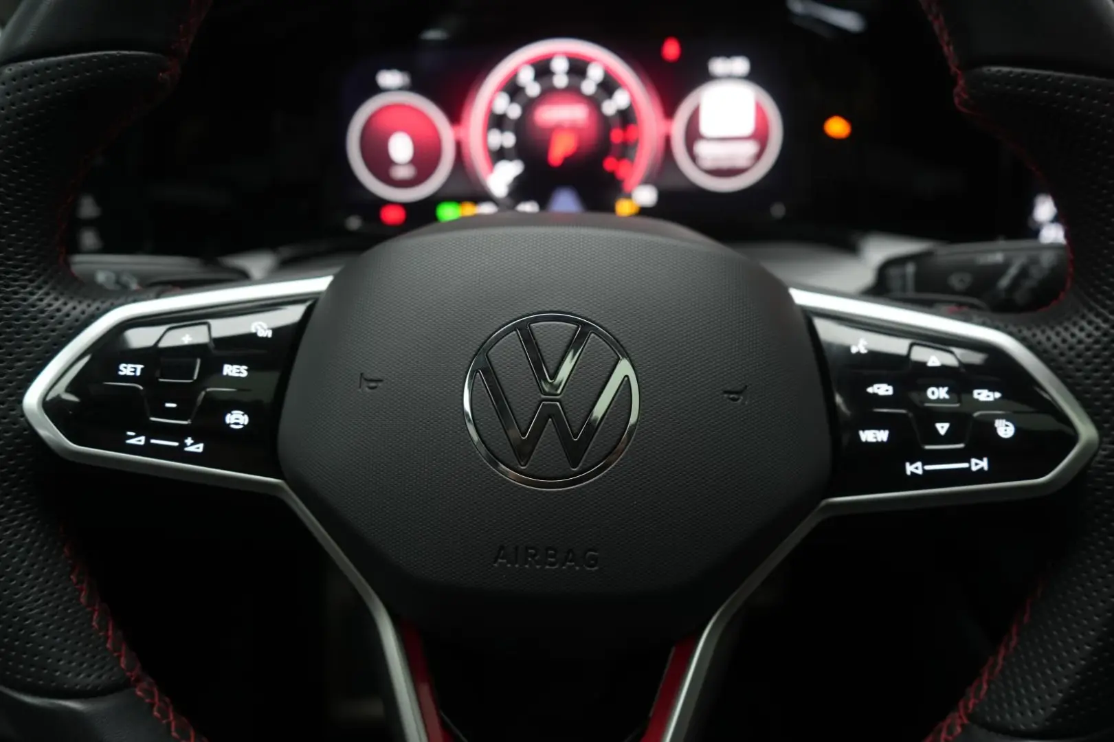 Golf GTI 2.0 TSI DSG Clubsport Leder Kamera Virt