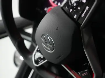 Golf GTI 2.0 TSI DSG Clubsport Leder Kamera Virt