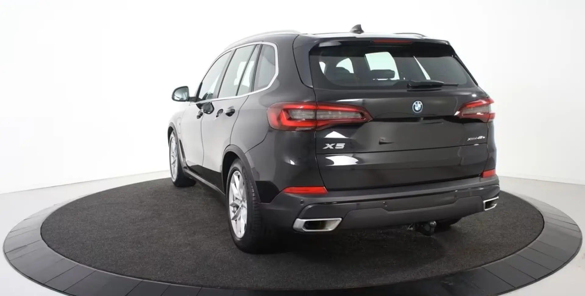 X5 xDrive45e