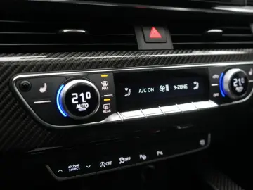 RS5 TFSI quattro tiptronic Leder ACC Carbon B&O