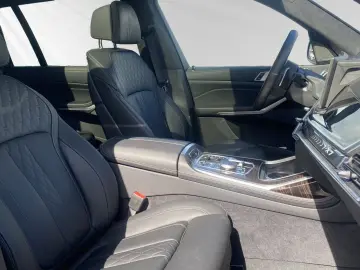 X7 xDrive40d  € 1.190 Zubehörbonus M Sport AHK