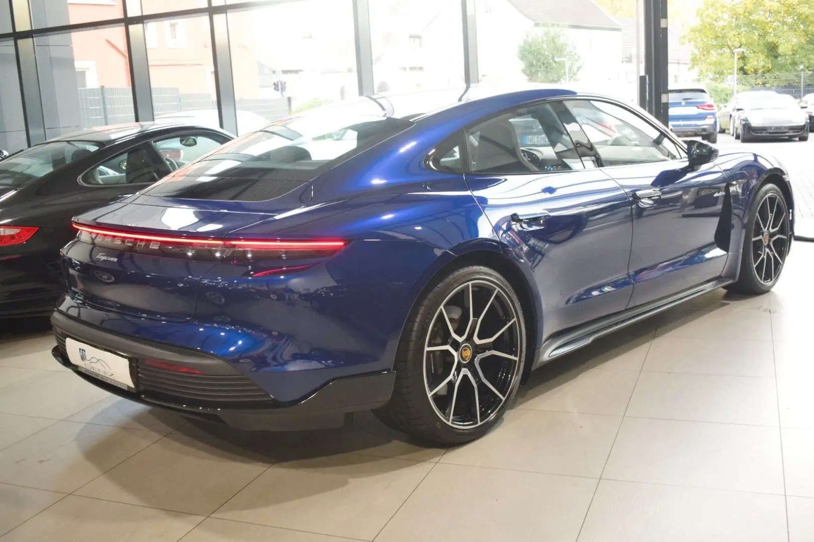 Taycan    SportDesign Paket  Carbon Paket